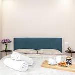 Luxury Quiet Above Subway Διαμέρισμα