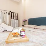 Luxury Quiet Above Subway Διαμέρισμα