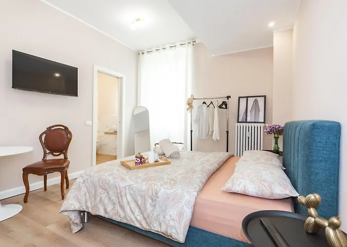 Luxury Quiet Above Subway 公寓 *