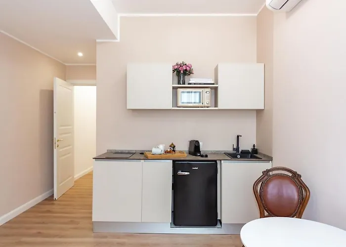 公寓 Luxury Quiet Above Subway 米兰