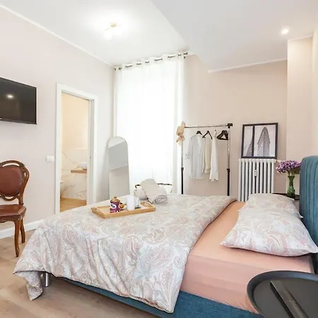 Luxury Quiet Above Subway Appartement *