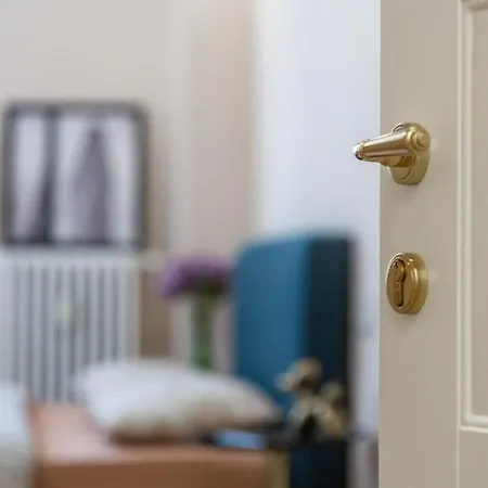 Appartement Luxury Quiet Above Subway Milan